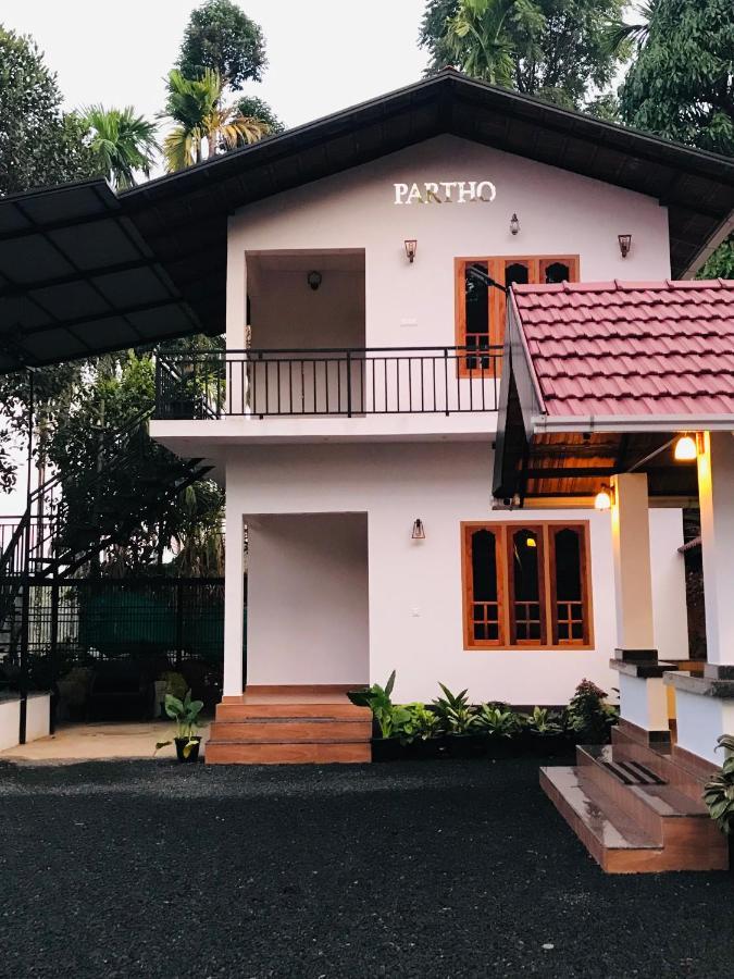 Partho Home Stay Padinjarathara Kültér fotó